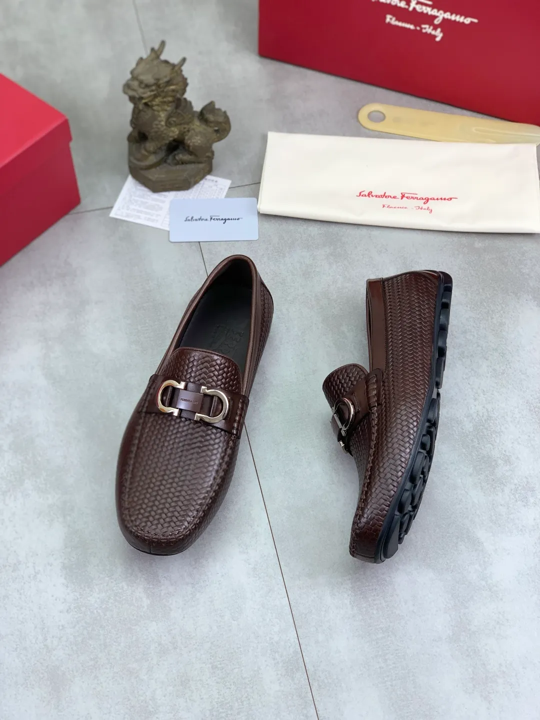 Men's shoes 💰P460 new high quality [Ferragamo/Ferragamo] latest model original imported calfskin, imported cowhide lining + original luxury metal buckle + original combination outsole Comparison without pressure Code number: 38-44 (45 customized)